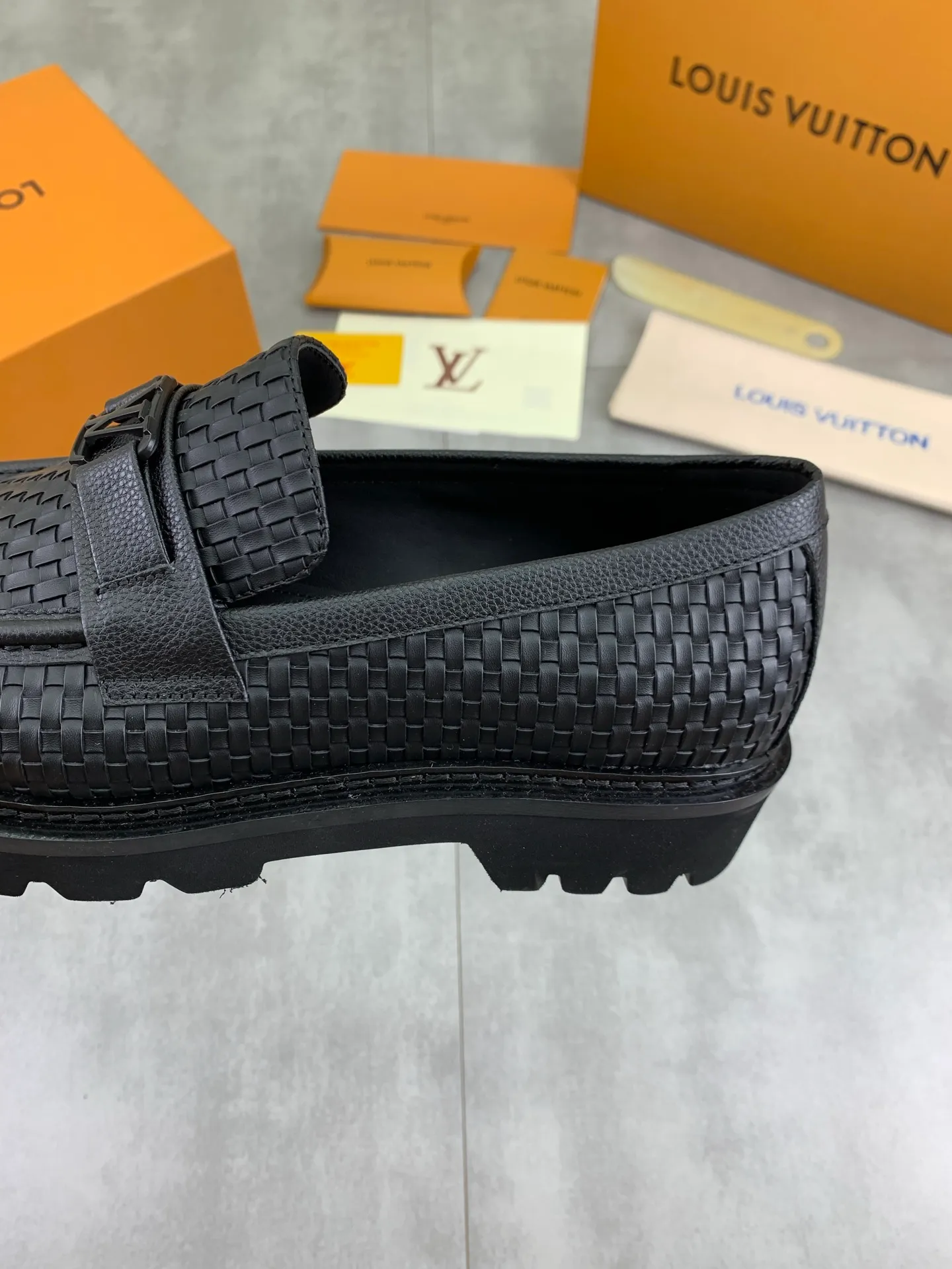 Factory price P820 💎💎💎LOUIS VUITTON [Louis Vuitton] - LV men's business casual leather shoes, luxurious and noble 👞All imported original cowhide, just to create a more comfortable wearing experience, upper: original high-end calfskin ➕Imported soft cowhide lining, original lightweight foam outsole ✔️ Color: 6️⃣colors available Size: 39-44 (38.45 46 can be customized (non-returnable)